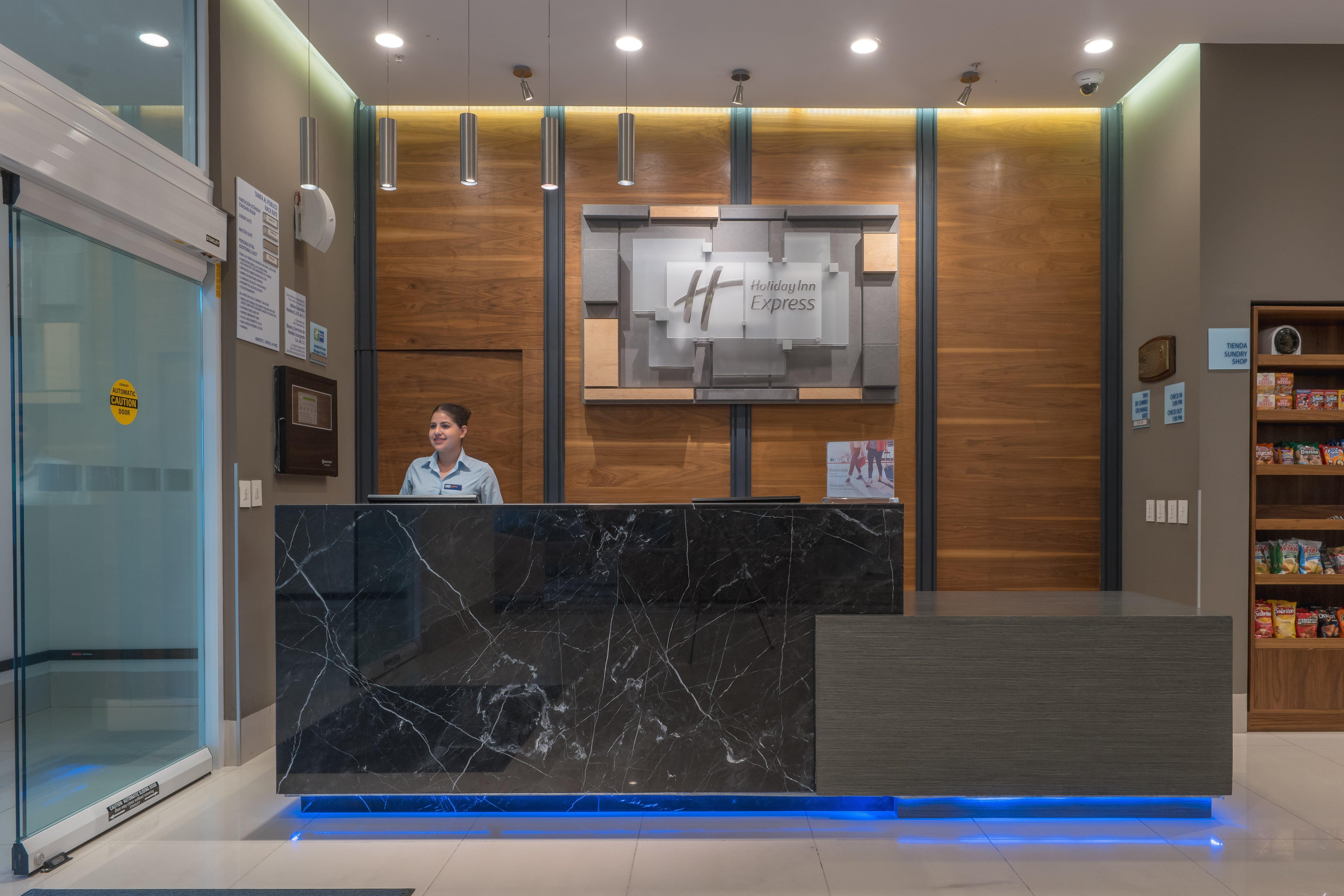 Holiday Inn Express & Suites Silao Aeropuerto Terminal By Ihg Exterior photo